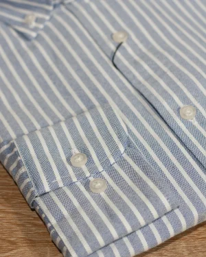 CAMISA OXFORD FONDO MARINO Y RAYAS BLANCAS