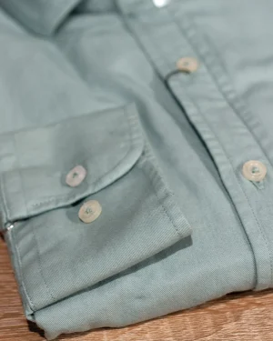 CAMISA GABARDINA LISA AZUL PETROLEO