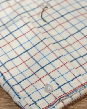 CAMISA VIYELA A CUADROS CON CUELLO CUTAWAY