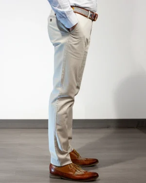 PANTALÓN CHINO COLOR PIEDRA